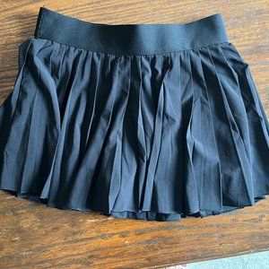 Aritzia Micro Pleated Skirt Tennis micro skirt with built-in shorts